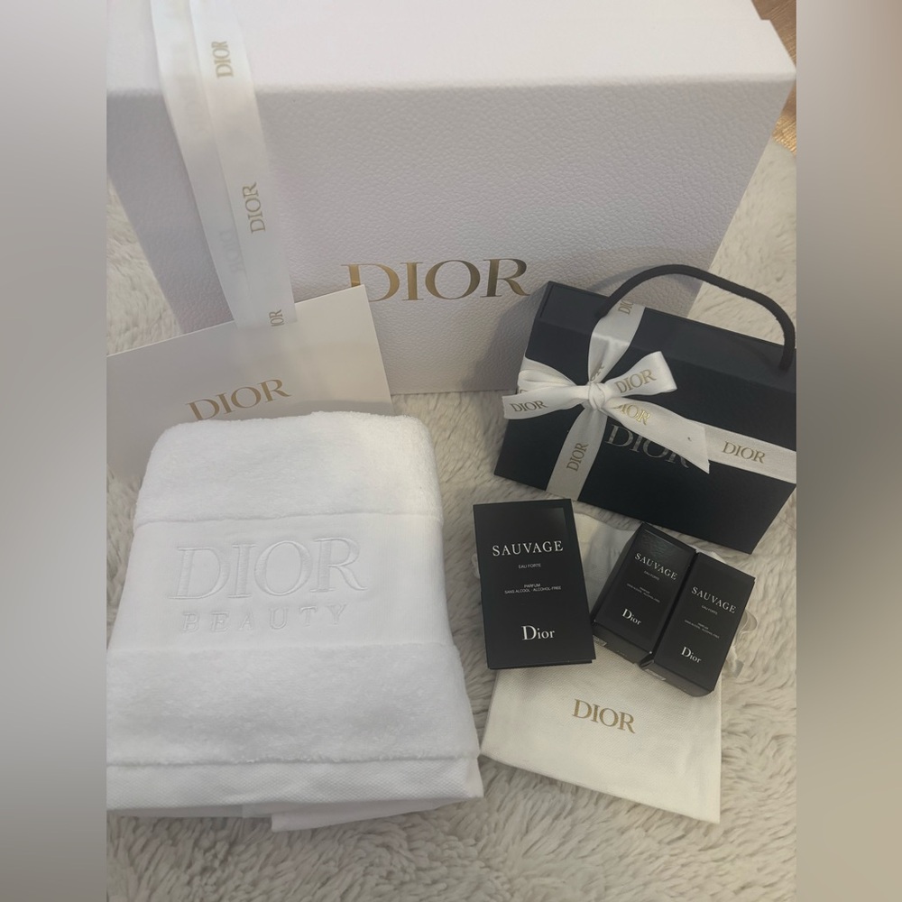 Dior Hand Towel Gift Set